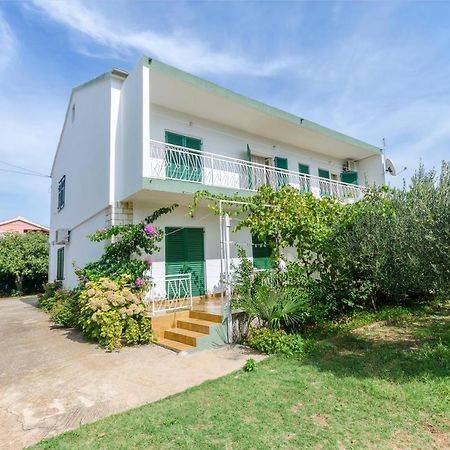 Apartments Secret Garden Водице Екстериор снимка