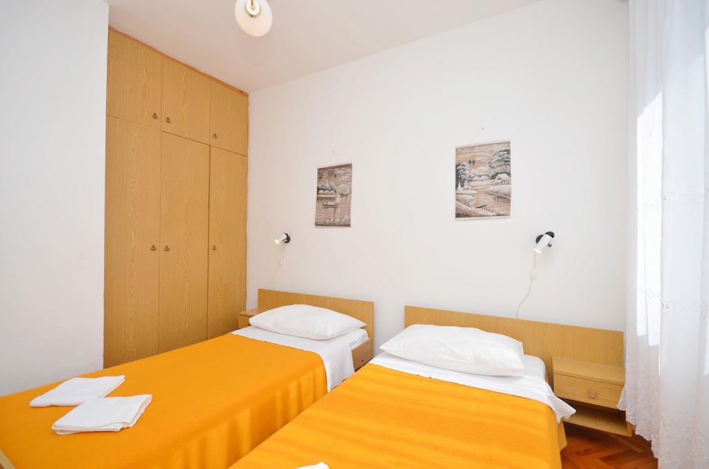 Apartments Secret Garden Водице Екстериор снимка