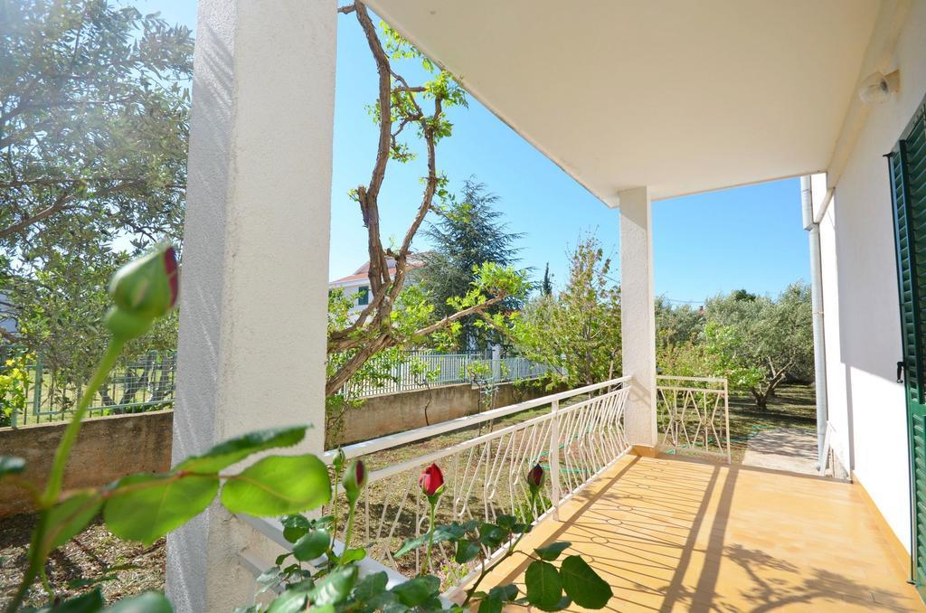Apartments Secret Garden Водице Екстериор снимка